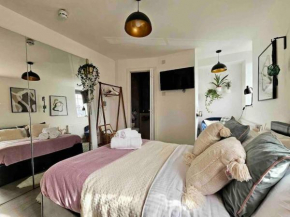 Stylish Putney village flat